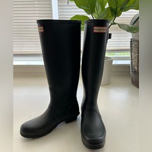 Hunter tall rain boots US Size 9
